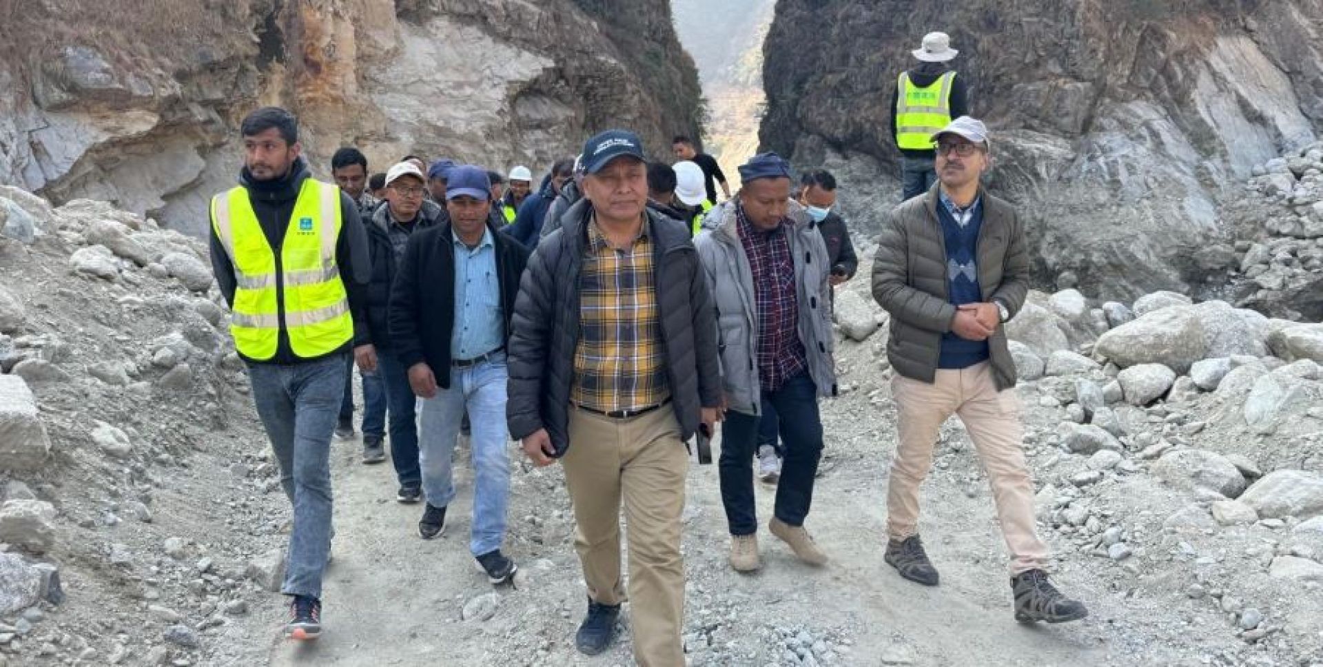 फास्ट ट्रयाक निर्माणमा वैकल्पिक व्यवस्थामार्फत बिजुली दिइने